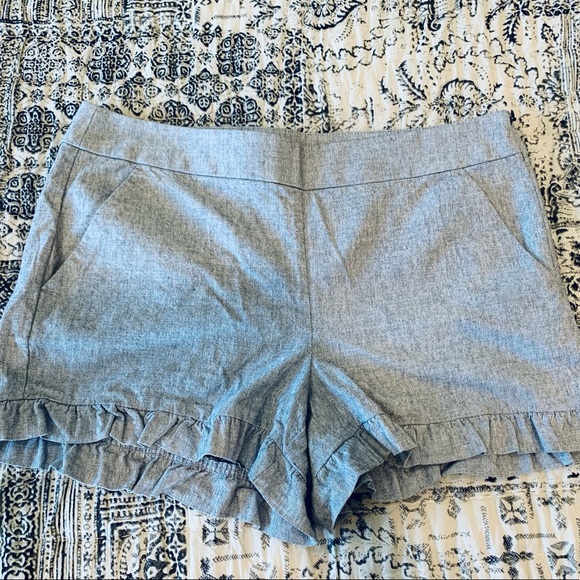 Loft Ruffle Shorts - Picture 2 of 5